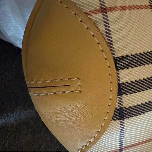 Burberry Tan and Blue Check Shoulder project - Picture 4 of 16